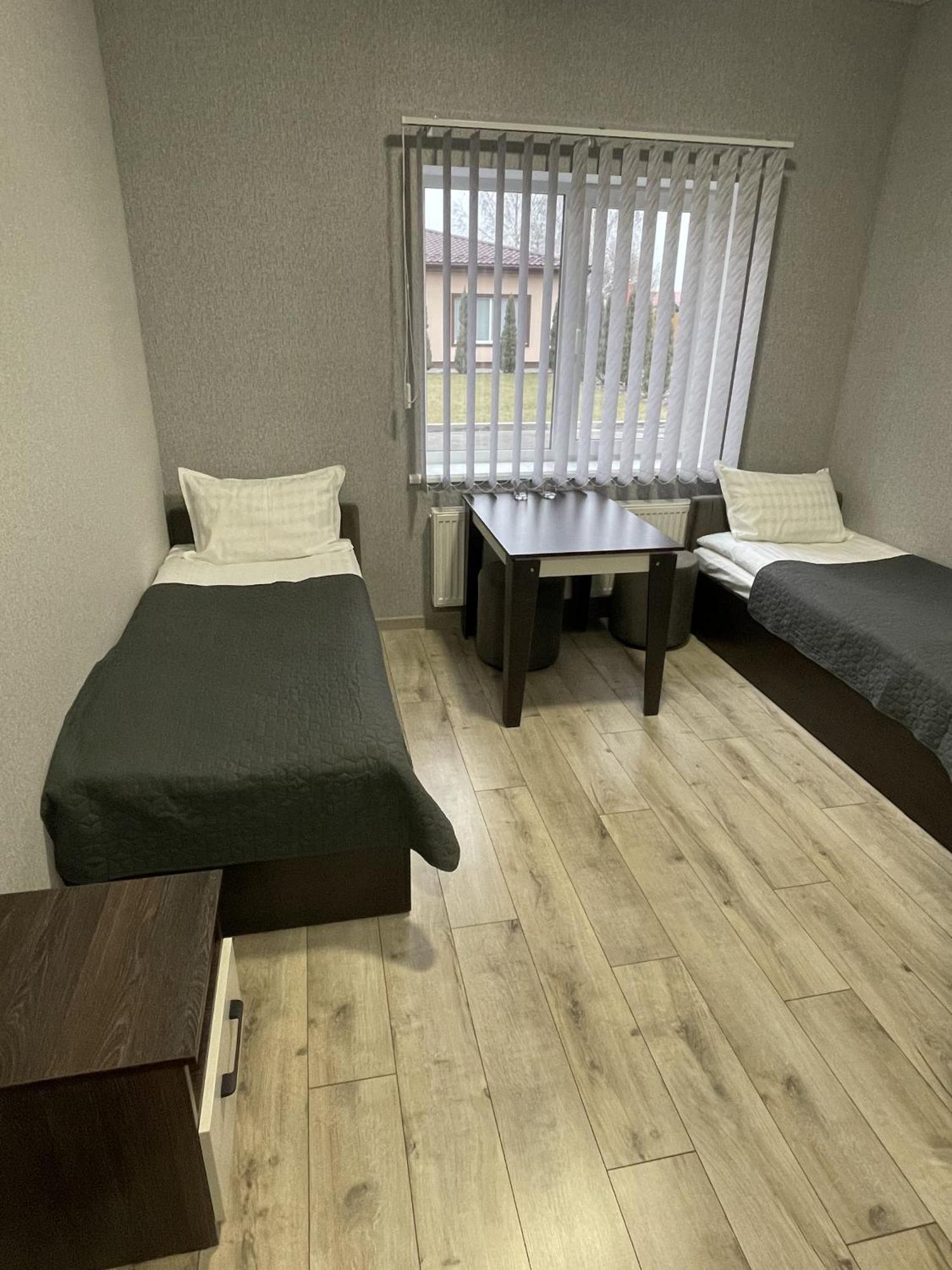 Ні Пуху, Ні Пера! Hotel Reshetylivka Exterior foto